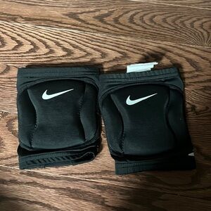 Nike Knee Pads